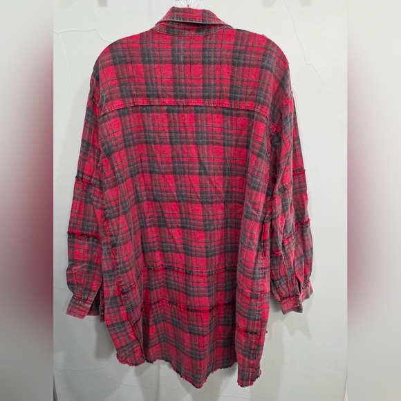 Easel Red and Black Plaid Shirt - Picture 5 of 6
